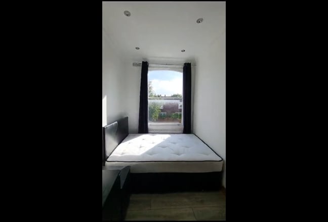 Stunning 2 bed 2 bath maisonette in westminster! Main Photo