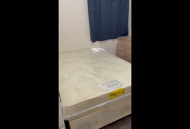 Video 1: A Clean and Spacious double bedroom 