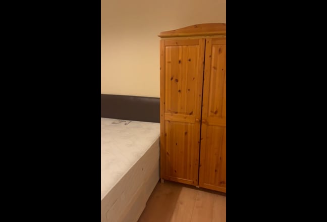 Double room great location all bills included Main Photo