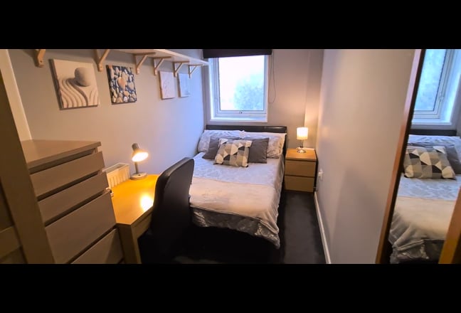 Battersea Park Main Photo