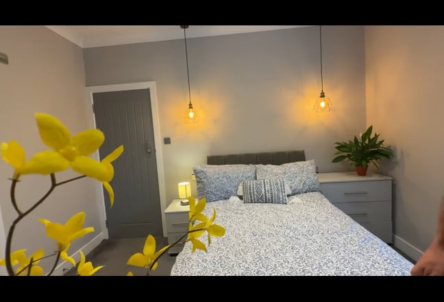 💥 Lovely Double En-Suite Room in Gravesend 💥 Main Photo
