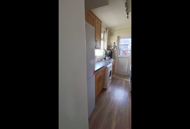 Lovely Downstairs Double Room in Welback Road HA2 Main Photo