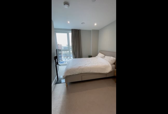 Room in New Build by Battersea Power Station Main Photo