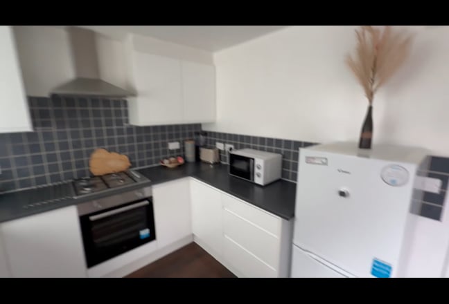 Fantastic Gorton Apartment  Main Photo