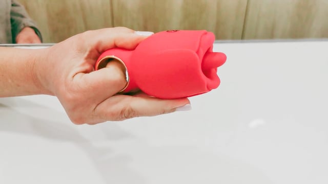 Estimulador Clitoriano com Língua Rotativa