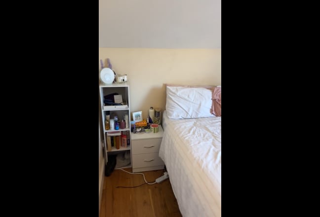 Double room in Balham girls flat 🌸 Main Photo