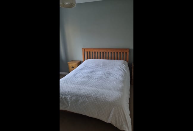 Double room w/ ensuite, access to garden and gym Main Photo