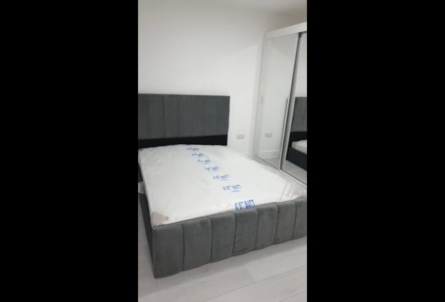 Studio Flat Main Photo