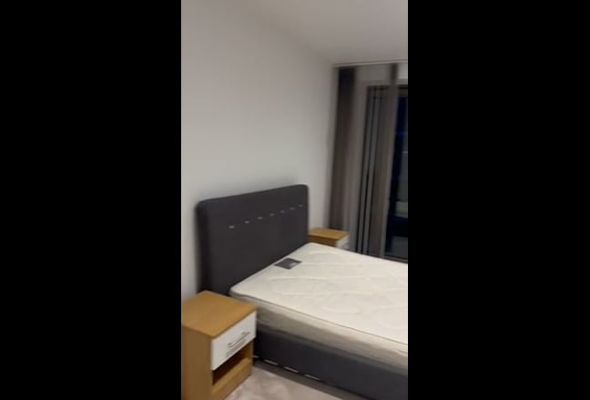 Ensuite room in Royal Wharf Main Photo