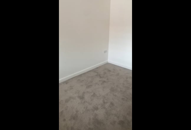 Newly Renovated Double Room. Bills inc. M1 links Main Photo