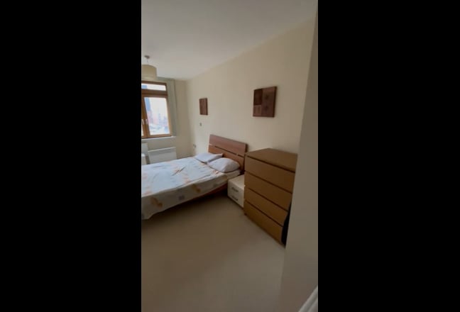 Double Room to let - Bham City centre Main Photo