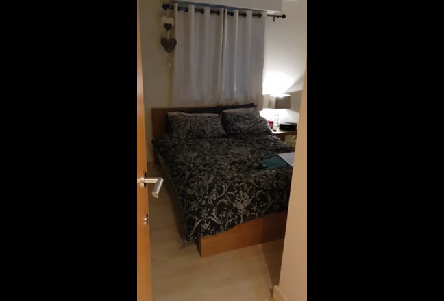  City Centre Double Bedroom with Private Bathroom Main Photo