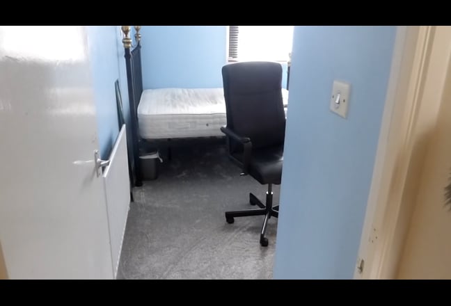 Room available for rent Main Photo