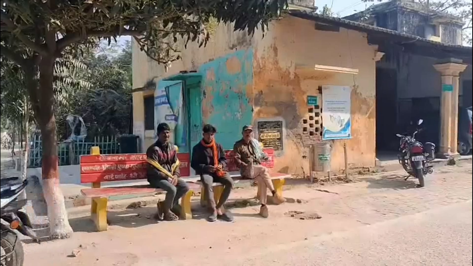 भतीजे ने सगे चाचा की कर दी हत्या, परिजनों ने लगाया आरोप, जांच में जुटी पुलिस।