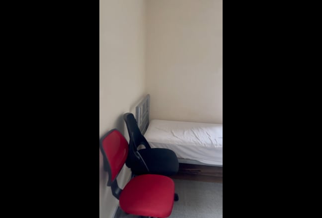 Large double room Main Photo