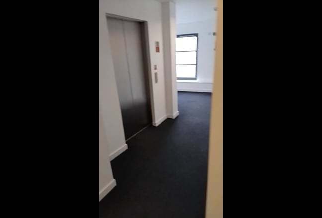 Bills inc. Limehouse Basin; City and Canary Wharf Main Photo