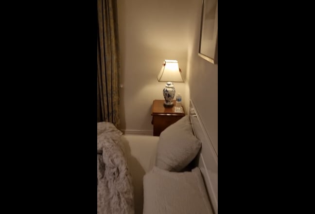 Double Bedroom For Rent in a 3-bed Detached House Main Photo