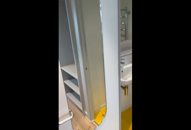 Replacement Tenant Needed – Medium Studio (25 m²)  Main Photo