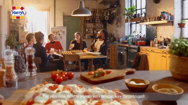 deVine Voices Native French Female Voiceover Harrys Pinsa à Garnir Commercial