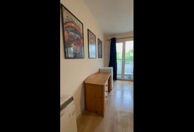 Double room available in Kingston  Main Photo