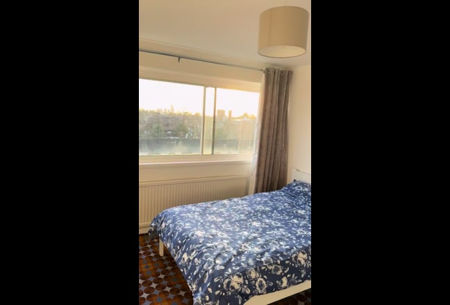 Large Master Bedroom, All Bills Included, Zone 2 Main Photo