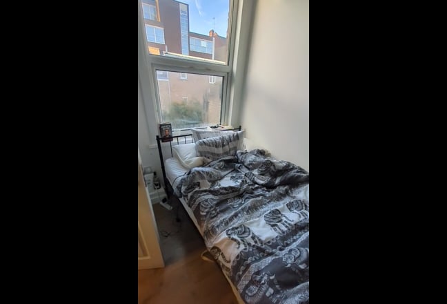 Modern Studio Flat Based in Hackney *Read Desc.* Main Photo