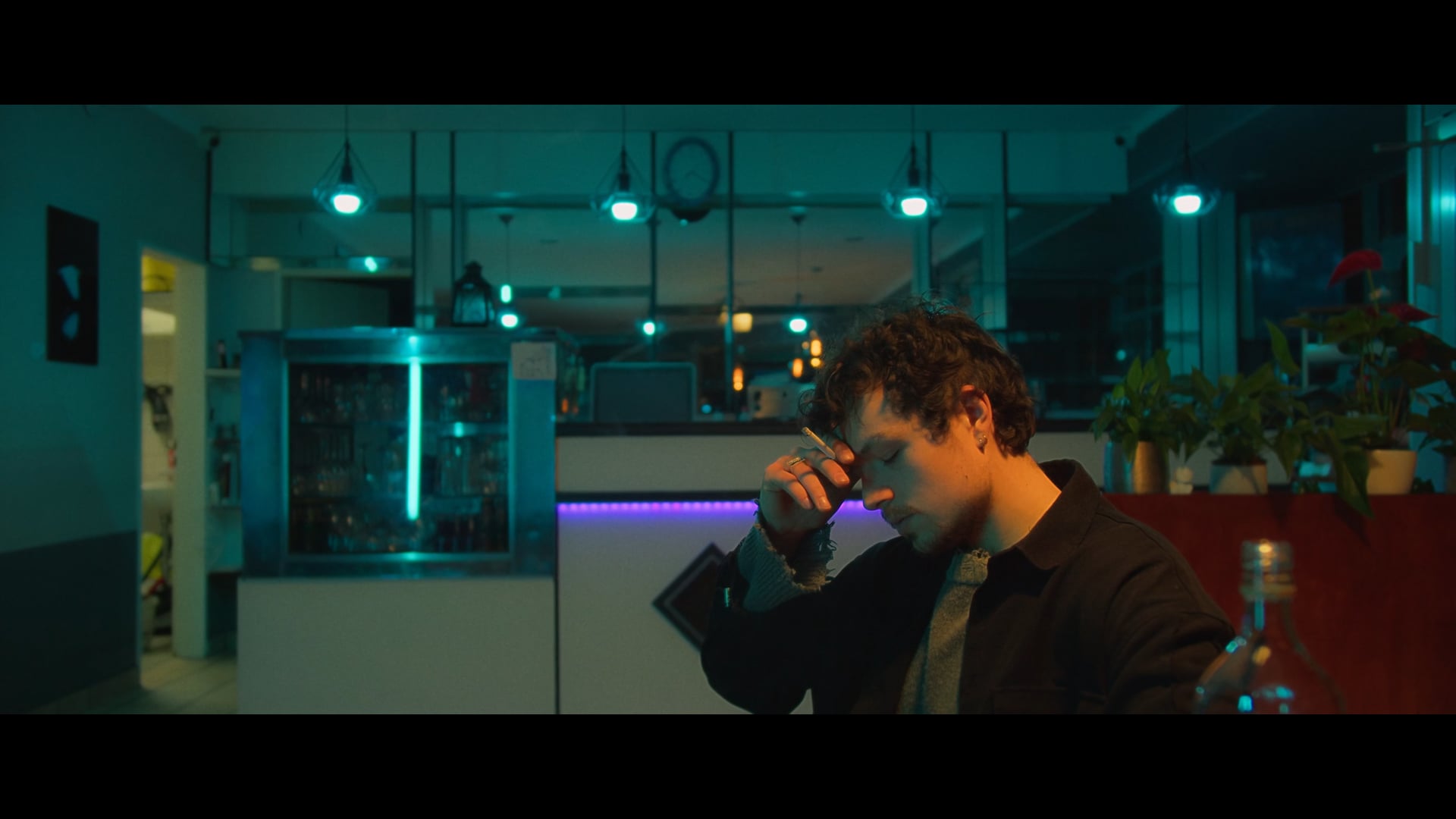 POEM OF LEAVING AND STAGNATION_ALEX KLA