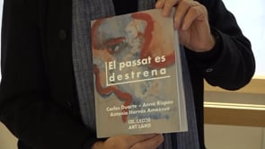 Es presenta 