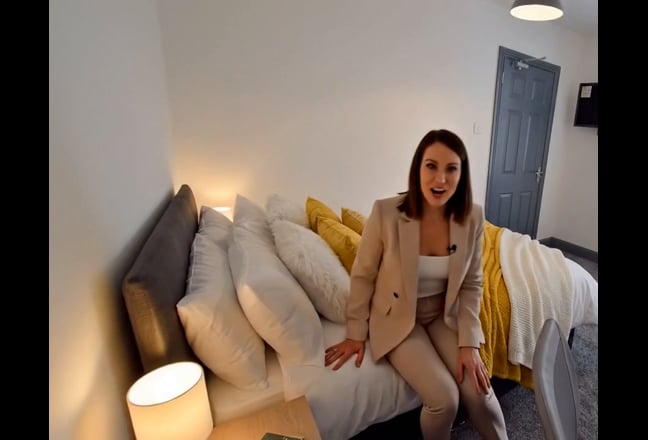 Renovated room with TV/ Close to Hospital and ST4. Main Photo