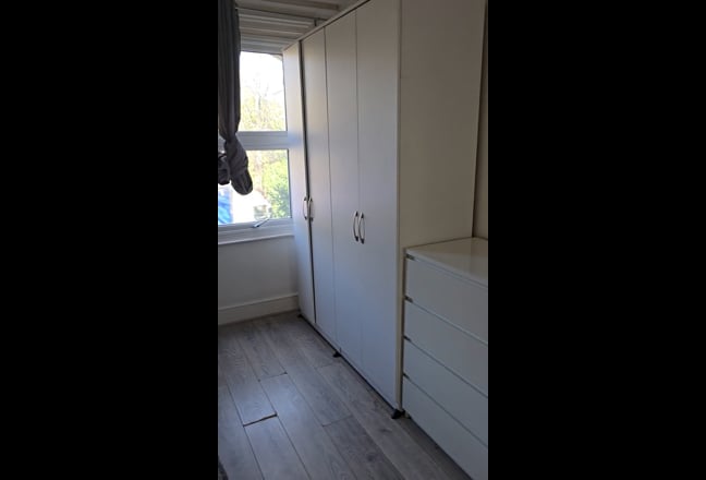 Large Double Room, Couples Welcome  Main Photo