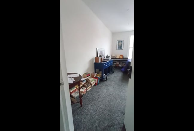 Room in Burton Road High Street Flat!  Main Photo