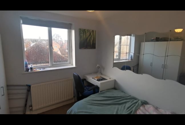 Double room in a friendly house, &pound;790, all incl.  Main Photo