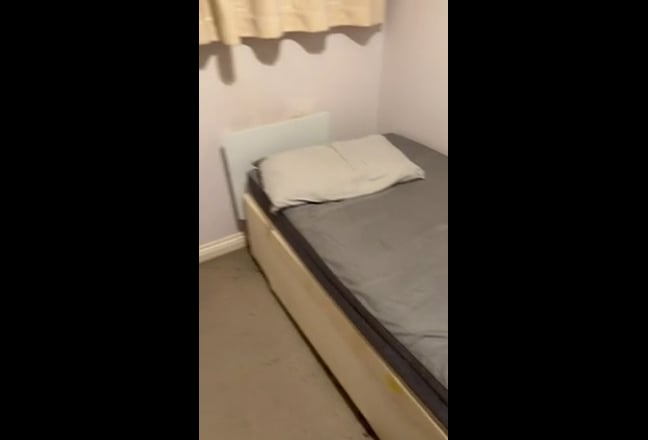 A single room Main Photo