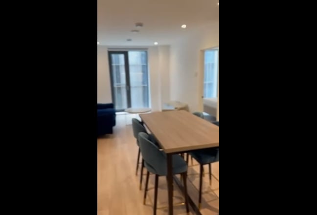 1 bedroom en-suite in a 2 bed flat -Uhaus  Main Photo