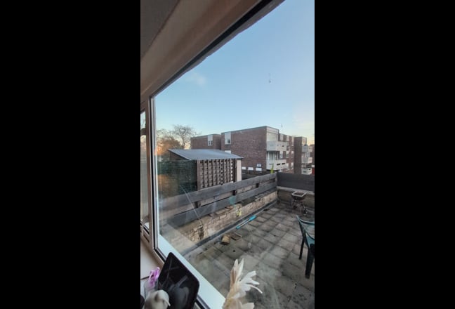 Great Value Double Room 5 mins from Woking center Main Photo