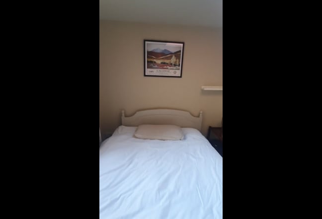 Bright studio- kitchen & own front door.Bills inc Main Photo