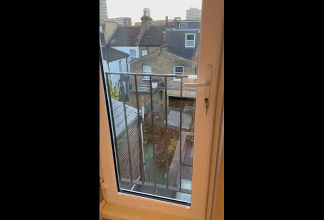 Double Room - Battersea - Available now Suite  Main Photo