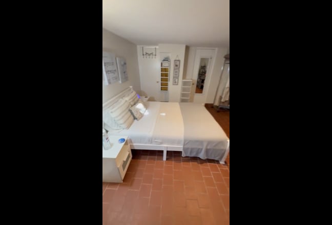 🌿 Private Studio in Duplex Apartment – Upper West Main Photo