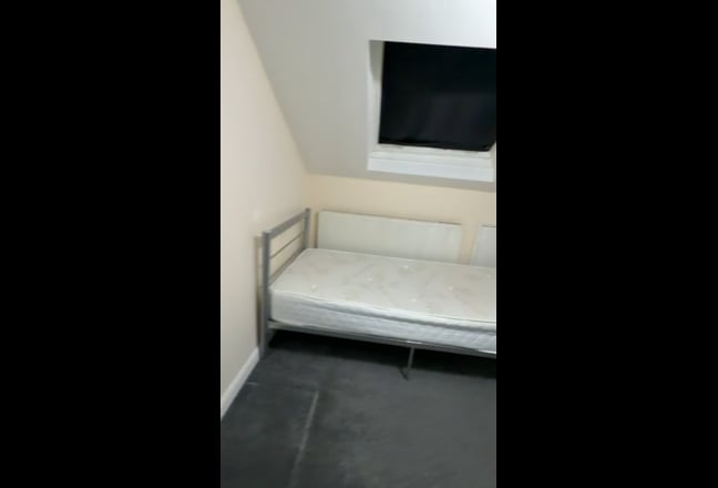 Big loft room for rent. Main Photo