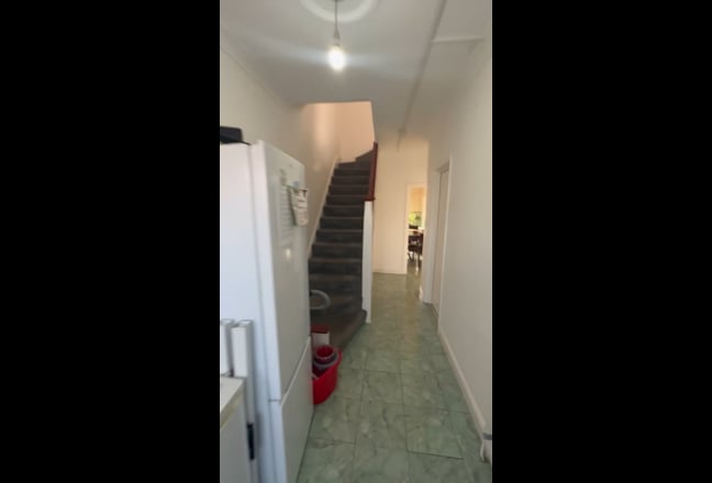 Double Room Available Now- Elmfield Avenue, N8 8QG Main Photo