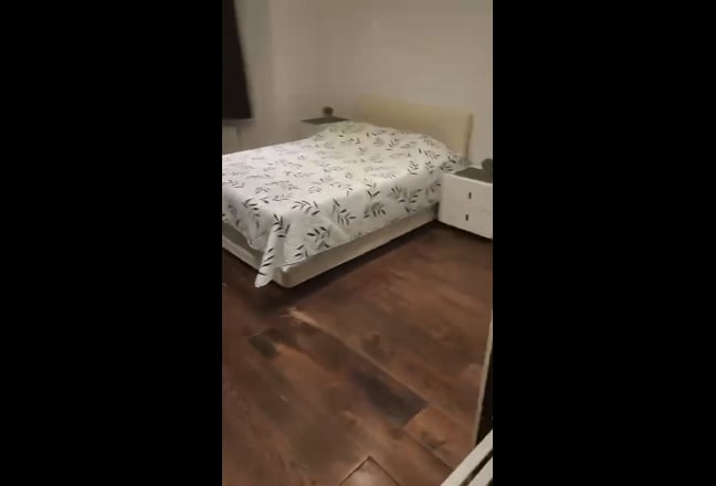 Sharing Room Available in Beautiful 3Bedroom House Main Photo