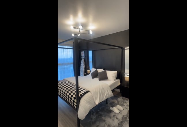 Spare room available. Great location.  Main Photo