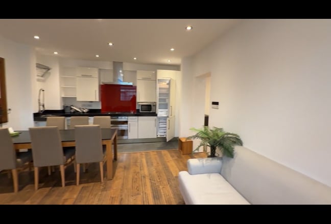 Whole 1 bed flat just 5 mins walk from tube stn Main Photo