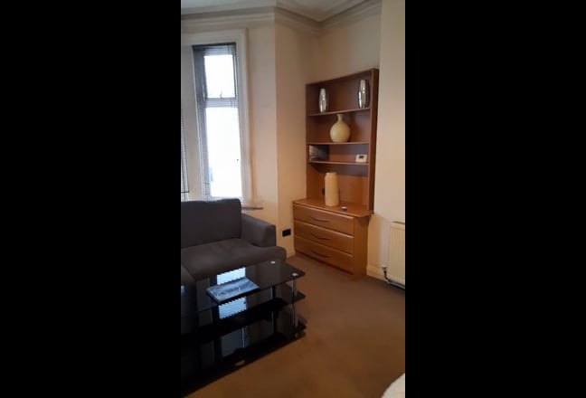 Large self contained flat  Main Photo