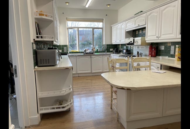 Large house Central harrow HA1 Main Photo