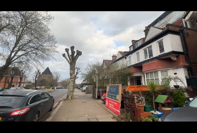 Spacious Newly Decorated One-Bedroom Garden Flat Main Photo