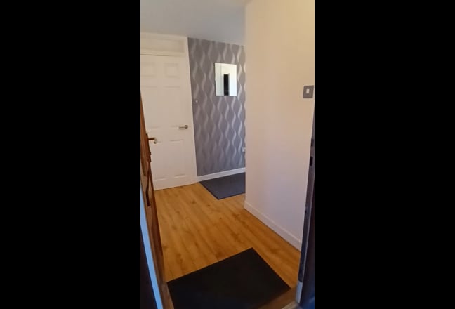 Homely 1-bed flat G5 Oatlands(free parking) Main Photo