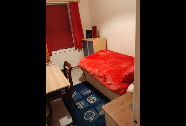 Comfy Single Room In Friendly Portsmouth Home Main Photo