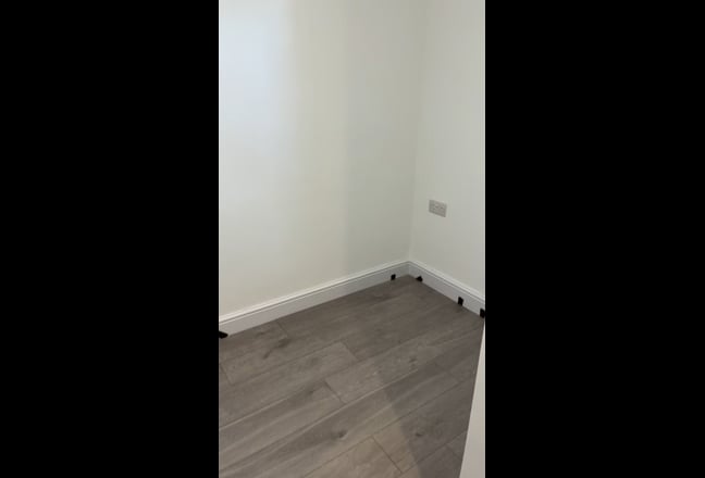 Single en-suite room Main Photo