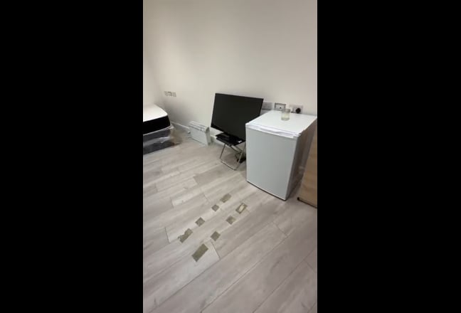 Stunning Double room available to rent in Neasden  Main Photo